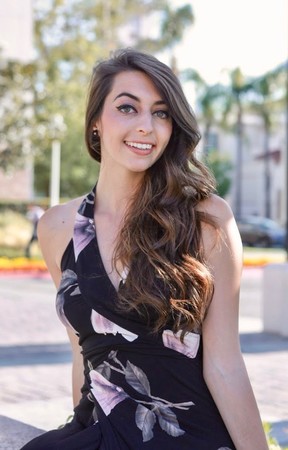 Emily Gay photo