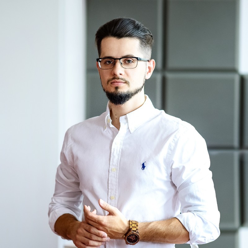 Adrian Pakulski photo