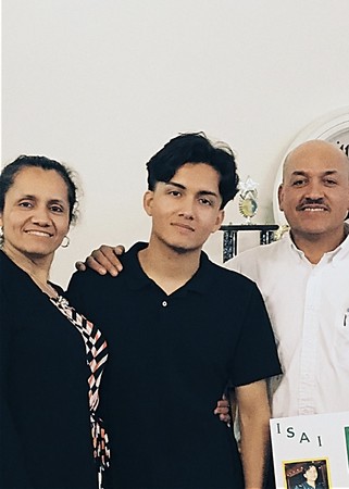 Isaí Mena photo